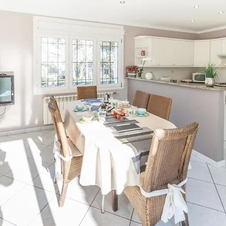 Fantastic With Private Pool In L Escala Holiday home L'Escala